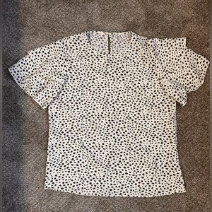 Women’s business casual top, size large.